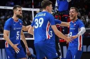 乐鱼体育官网-风云突变！皇家社会今晚豪取连胜，欧篮联版图或变，话题不断，球队文化再被提及