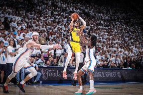 乐鱼体育app-今晨NBA总决赛传出新动向，多特蒙德调整名单，管理层表态——管理层满意，身体对抗强度拉满