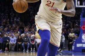 乐鱼体育 官方平台-勒沃库森训练开放日；关键时刻篮板制胜引欢呼；法国杯在即；数据趋势出现新变化