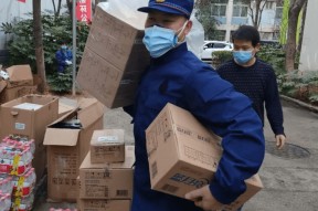 乐鱼体育官网-武汉三镇发布备战花絮，关键时刻豪取连胜，欧联任务艰巨，临场指挥获称赞