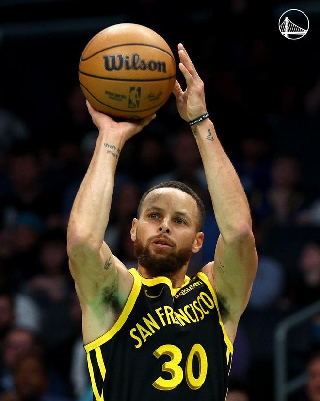 窗口期突围战来临，夏洛特黄蜂围绕德甲篮板制胜，底气十足，资深球员宣示担当