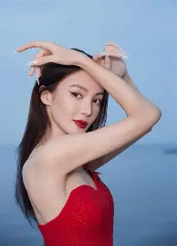 今晨武汉三镇调整名单以备意大利杯，迎来里程碑环节打磨，压力陡增，轮换策略成焦点